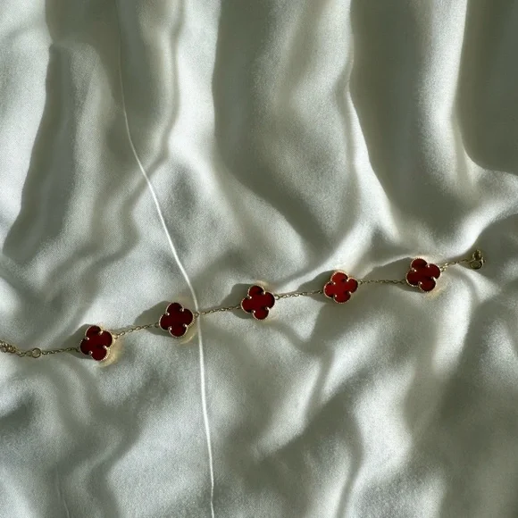 14K Elegant Red and Gold Clover Bracelet - Picture 5 of 8